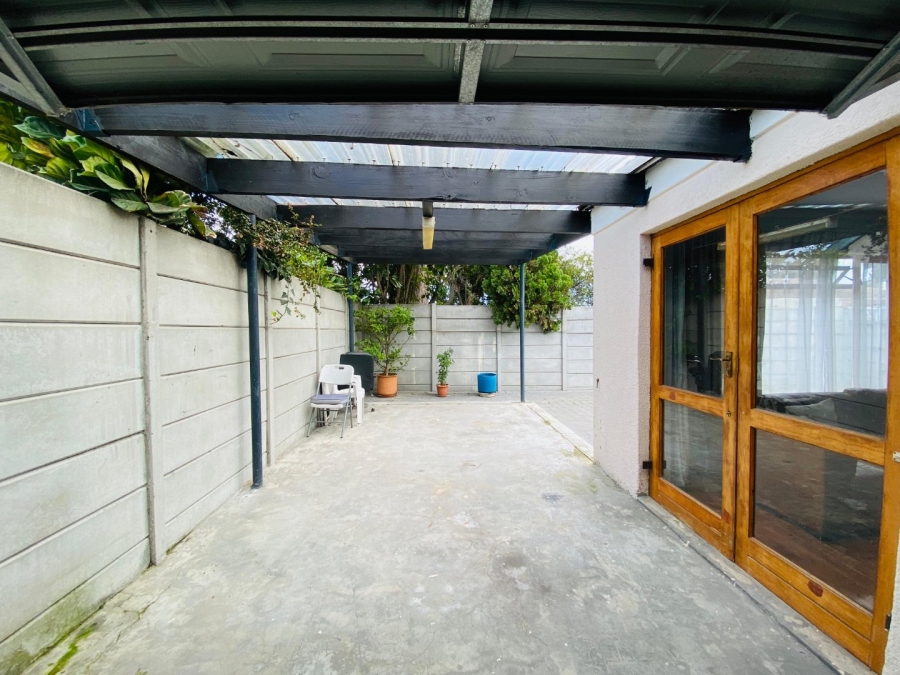 2 Bedroom Property for Sale in Summer Greens Western Cape